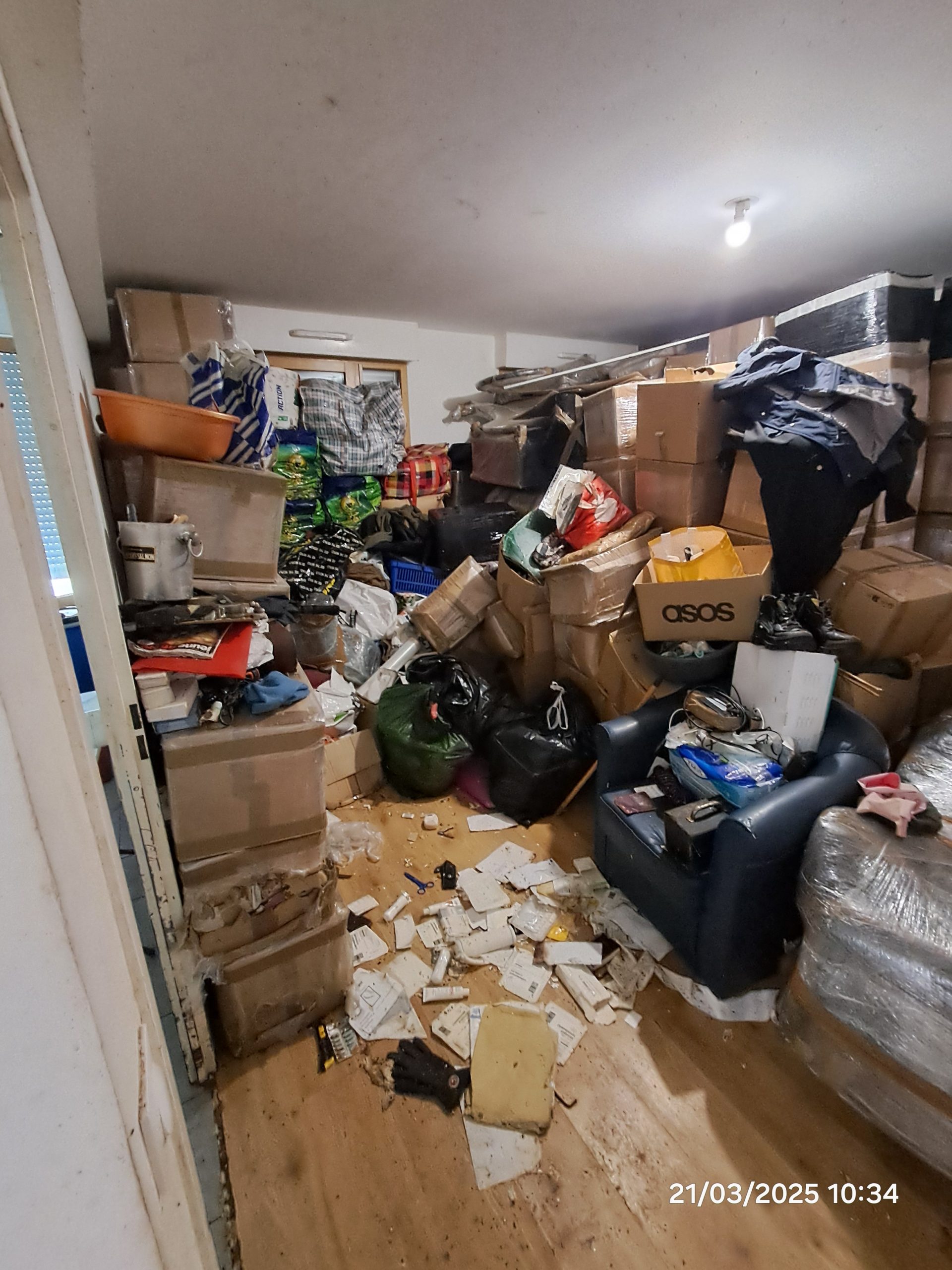 Nettoyage après incendie : astuces pour éliminer les odeurs tenaces 20250321 103412 Scaled