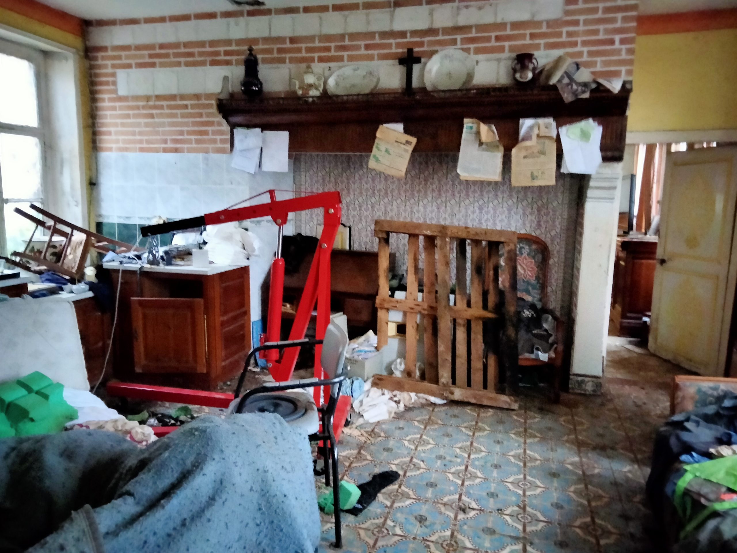 Entreprise de nettoyage après décès à Mantes-la-jolie, Versailles et Plaisir avec SOS DC 3 Chambre De PapiC Scaled